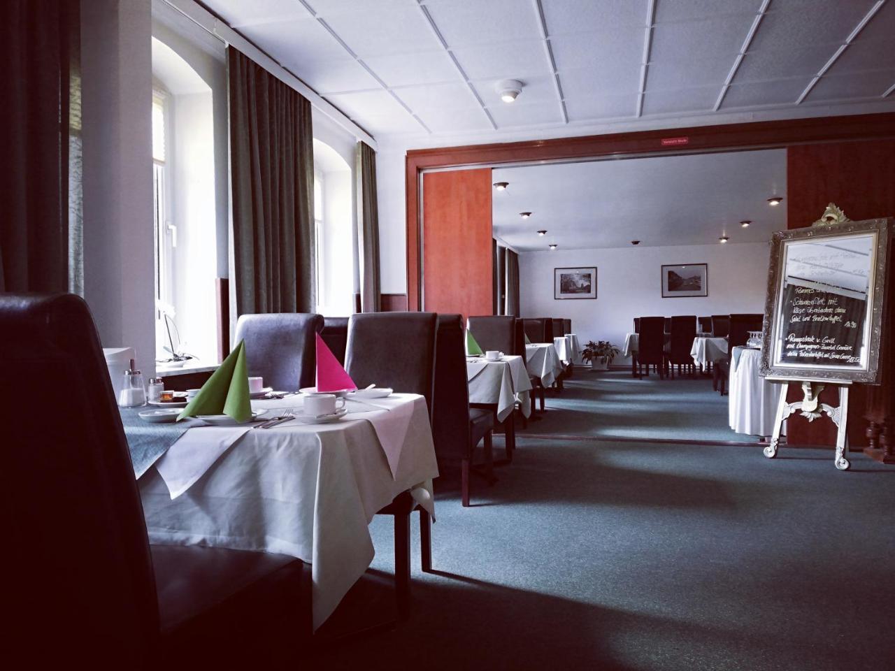 Hotel Dorfschaenke Бюдельсдорф Экстерьер фото
